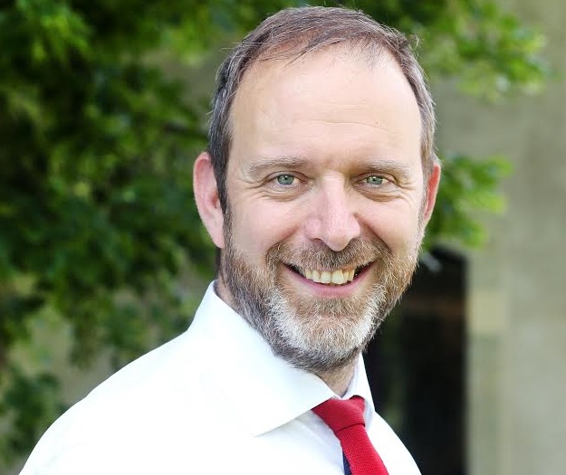 «Rebondir, réinventer, réinvestir» par Thierry Apothéloz, Conseiller d’État