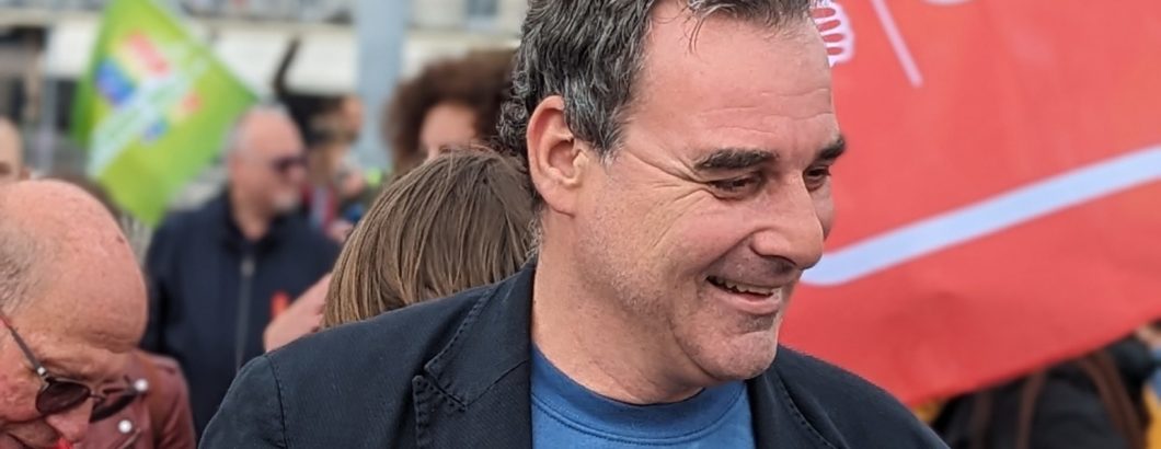 Le PS fait mieux que résister !